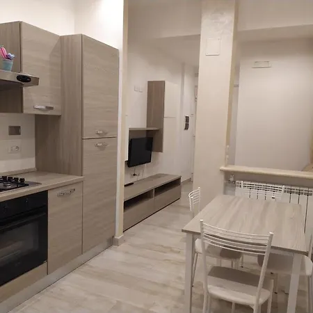 First Floor * Ρώμη